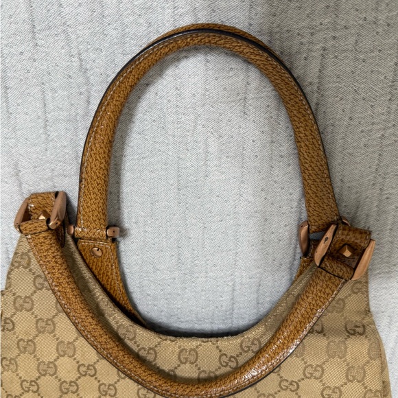 Gucci Tan and Brown Monogram Shoulder Bag - Picture 4 of 15